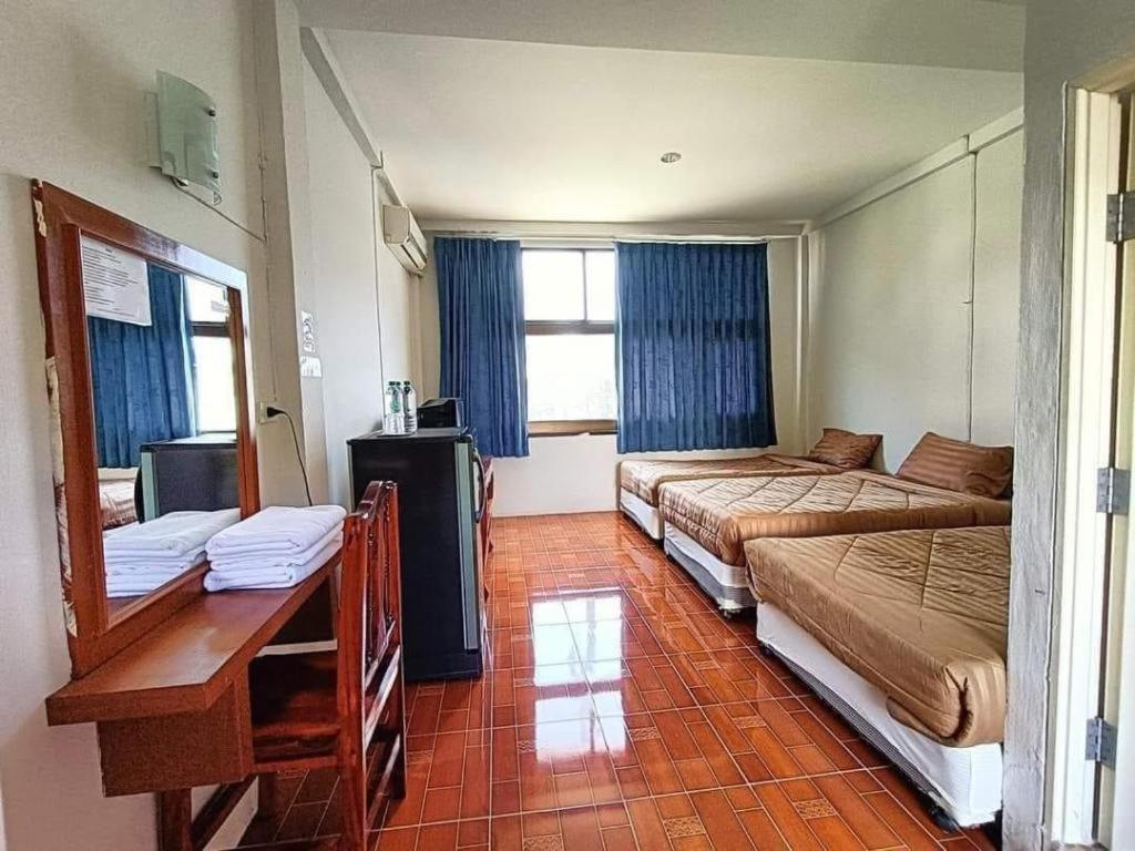 ปิยะพรฮิลล์ พาราไดซ์ Hotel แม่สาย ภายนอก รูปภาพ