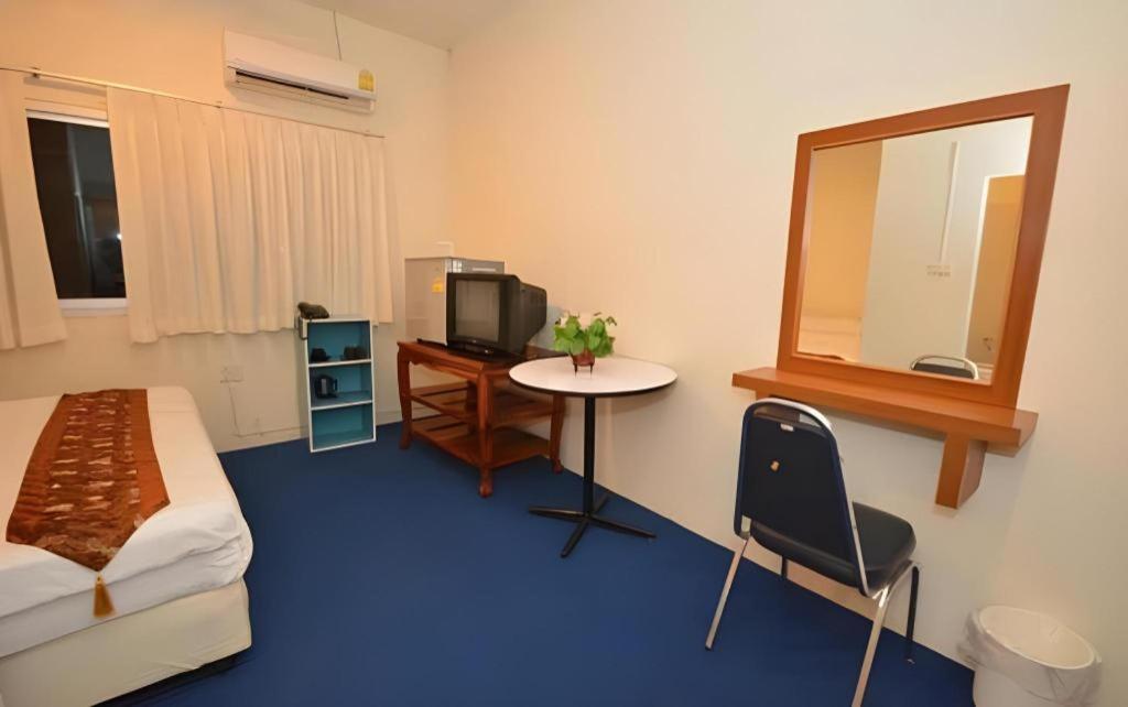 ปิยะพรฮิลล์ พาราไดซ์ Hotel แม่สาย ภายนอก รูปภาพ