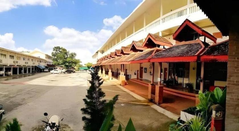 ปิยะพรฮิลล์ พาราไดซ์ Hotel แม่สาย ภายนอก รูปภาพ