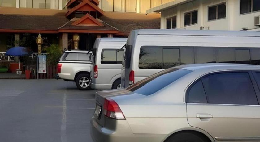 ปิยะพรฮิลล์ พาราไดซ์ Hotel แม่สาย ภายนอก รูปภาพ
